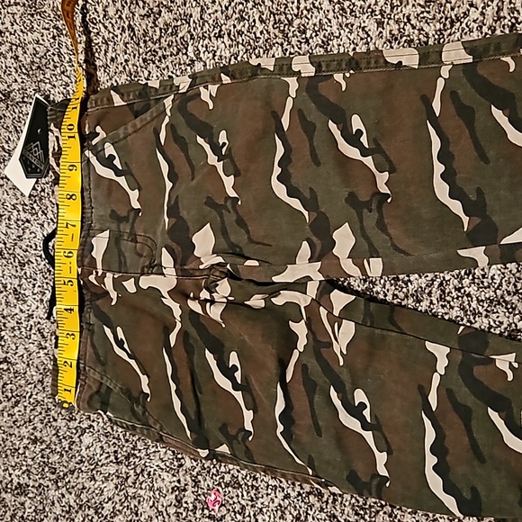 Boys size 6 camouflage pants. New with tag. Canyon club. - Picture 5 of 6